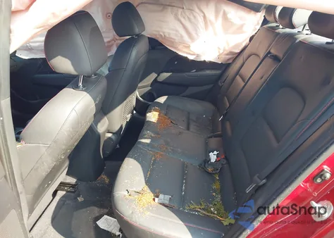 2017 Hyundai Elantra Sport z USA, uszkodzony, nr VIN KMHD04LB0HU338777